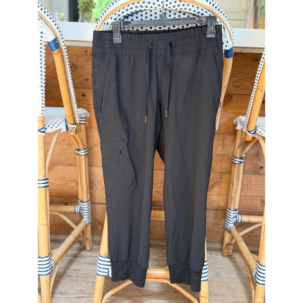 Chicos Zenergy Womens Black Cargo Jogger Pants Zipper Pockets Size 000 US 0